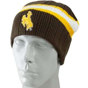  Wyoming Cowboys Brown Stinger Beanie: Sports & Outdoors
