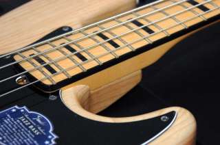 New Fender ® American Deluxe Jazz Bass Ash, Natural  