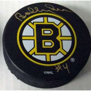  Bobby Orr Signed Puck Bruins Logo   Autographed NHL Pucks 