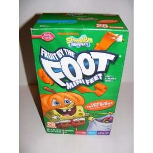 Fruit By the Foot, Mini Feet, Treat Berry Flavored, 28 Pouches