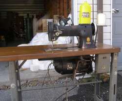 SINGER Sewing Machine * Heavy Duty * 111W155 w MOTOR & TABLE 
