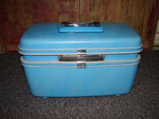 Vintage Traveling Samsonite Make Up Luggage Case  