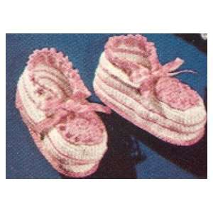 Vintage Crochet PATTERN to make   Baby Sweater Booties Set Soft Shoes 
