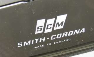 Vintage SMITH CORONA CORSAIR DELUXE PORTABLE TYPEWRITER  
