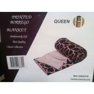   Giraffe Pattern Super Soft Borrego Queen Blanket