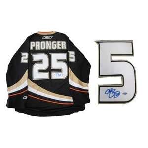 Chris Pronger Autographed/Hand Signed Jersey:  Sports 