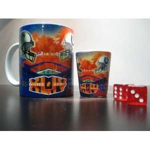   IV Dueling Helments Colts / Saints Glass Coffee Mug: Kitchen & Dining