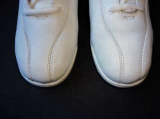 HOT LISTING! COBBIE CUDDLERS White SNEAKERS Womens Shoes Size 9M FAST 