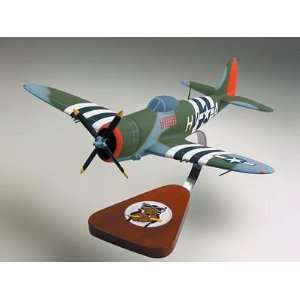  P 47D Thunderbolt 1/32 Scale Model Aircraft: Toys & Games