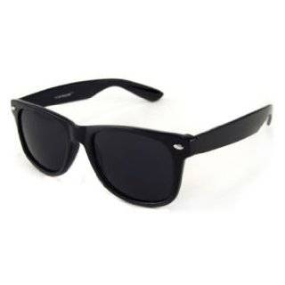 Sunglasses Wayfarer Style Black Frame Dark Lens