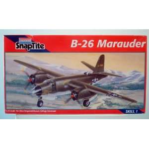  B 26 Marauder Snaptite Kit by Monogram Scale 1:72: Toys 