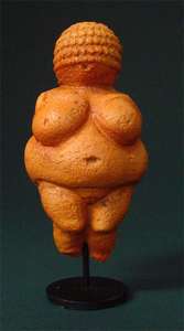reproduction de sculpture La vénus de Willendorf Parastone Quirao 