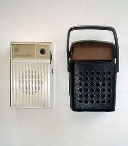 RCA   Vintage   Transistor Radio with Leather Case   Model 704   Made 